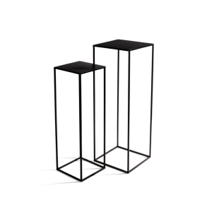 זוג שולחנות צד שחור