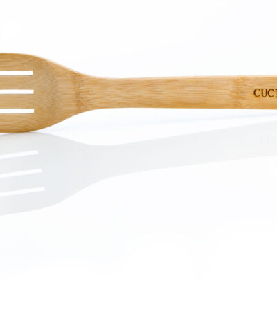 כף עץ מחוררת